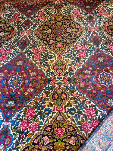 12x9 beautiful hand made rug - 12x9,